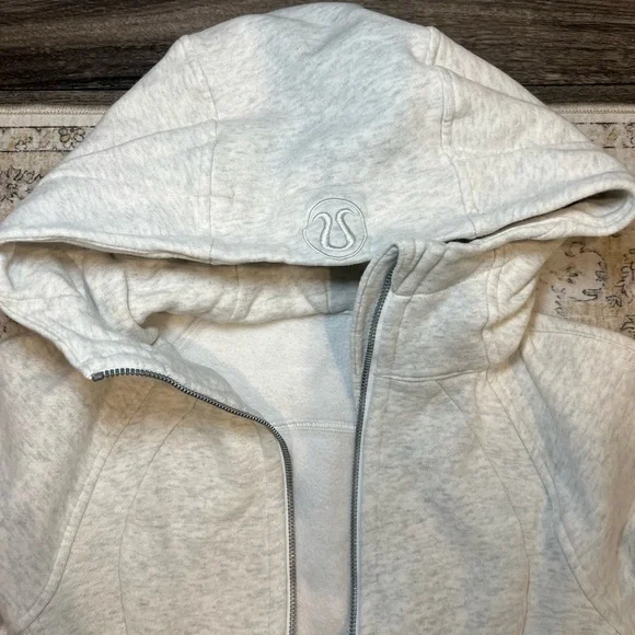 Women's Lululemon Light Gray Hoodie - Picture 2 of 7